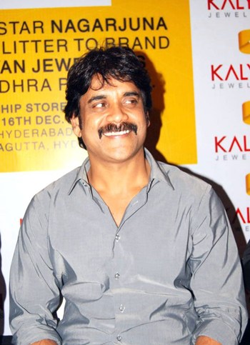 nagarjuna kalyan jewellers, kalyan jewellers nagarjuna, kalyan jewellers kukatpally, nagarjuna kalyan jewellers kukatpally, nagarjuna amitabh bachchan